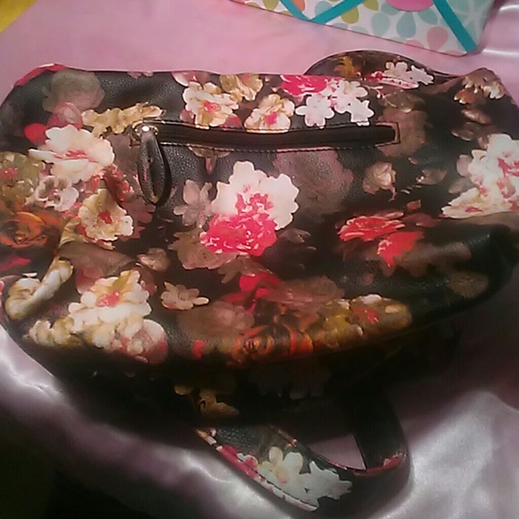 Beutiful - Picture 3 of 4